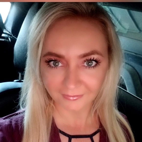 holliemckenz257
